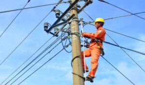 Cách thắt dây an toàn khi làm việc trên cao