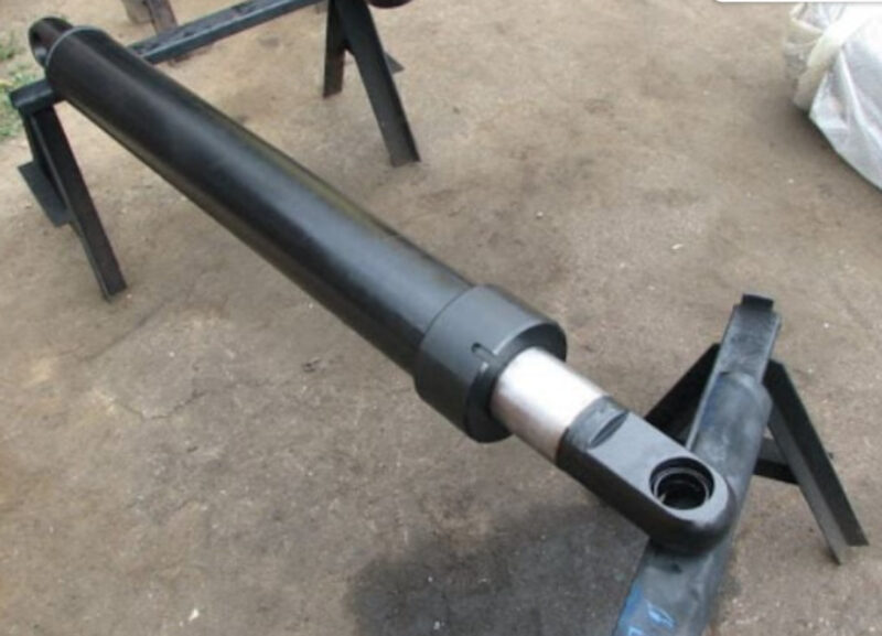 Cấu tạo xi lanh thủy lực: thanh piston 