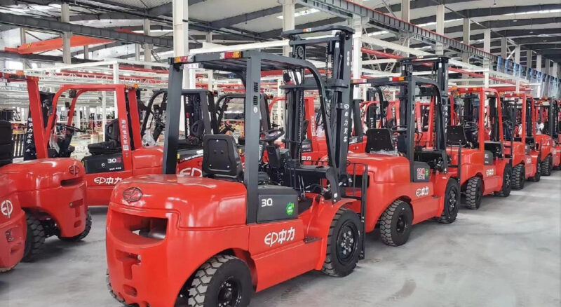 Xe nâng điện ngồi lái 