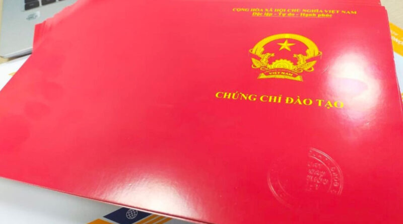 Cần tìm hiểu các quy định và điều kiện tham gia thi chứng chỉ xe nâng người 