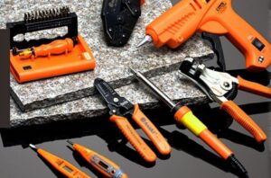 Dụng cụ cầm tay cần thiết khi làm việc trên cao