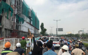 Vật rơi khi làm việc trên cao