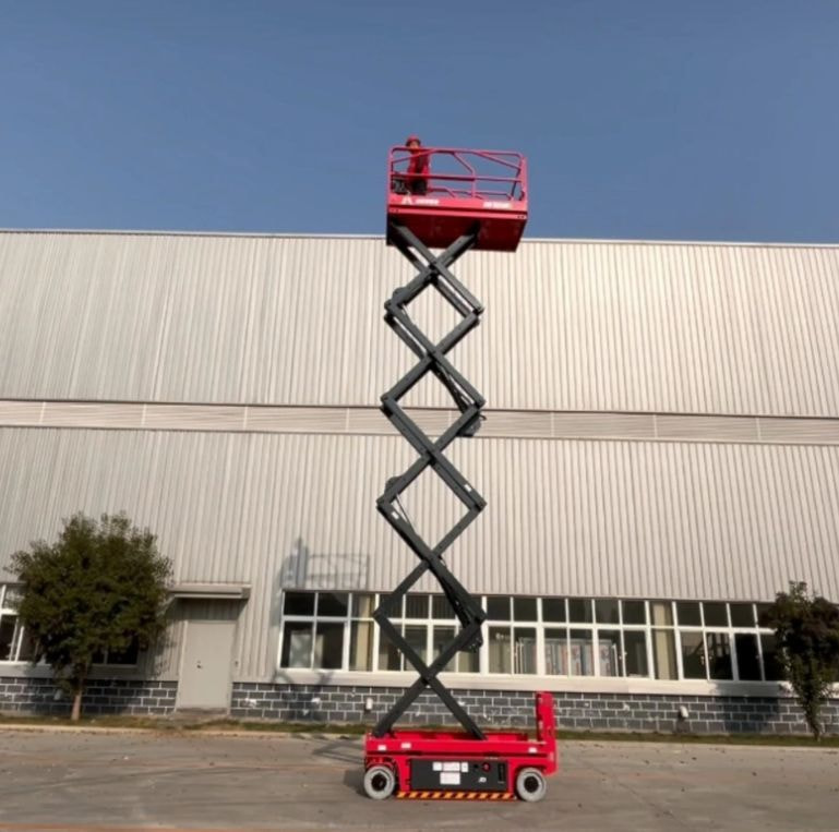 Manlift - địa chỉ cung cấp xe nâng người uy tín tại Hà Nội 