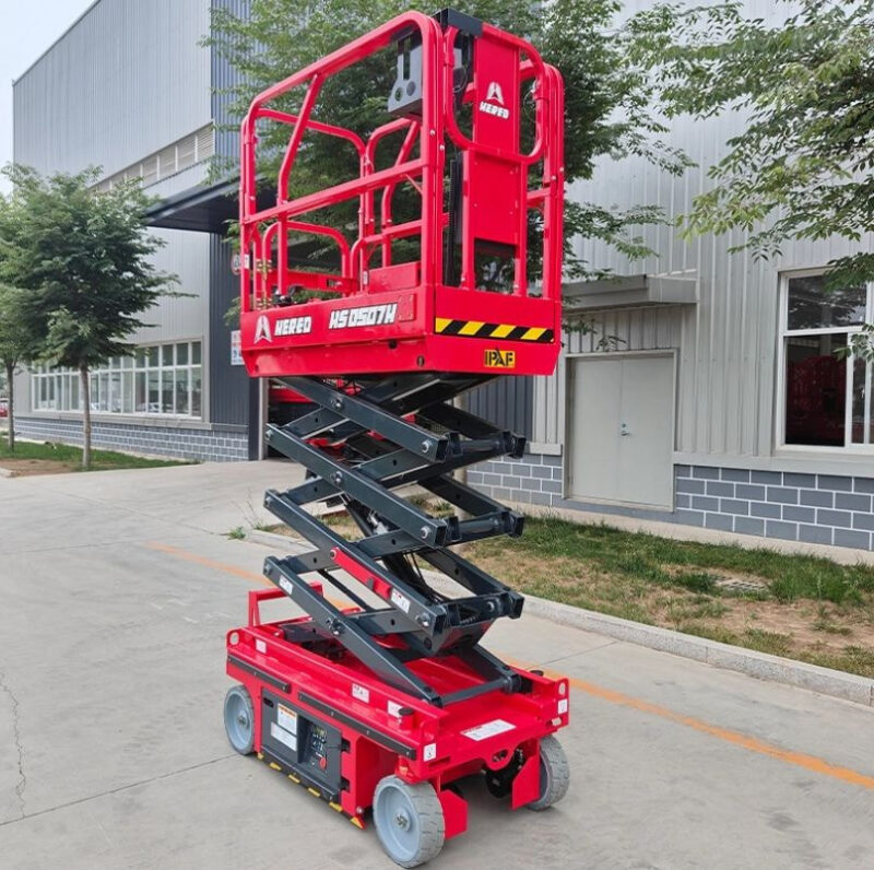 Xe nâng người 6m trang bị hệ thống bảo vệ, đảm bảo an toàn cho người vận hành 