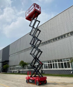 Xe nâng người cắt tỉa cây xanh
